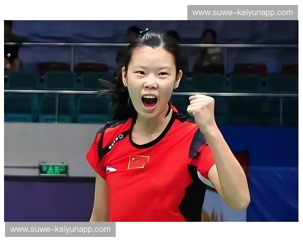 羽坛跨时空的锋芒碰撞：李雪芮的“暴力美学”与韩悦的“坚韧之道”